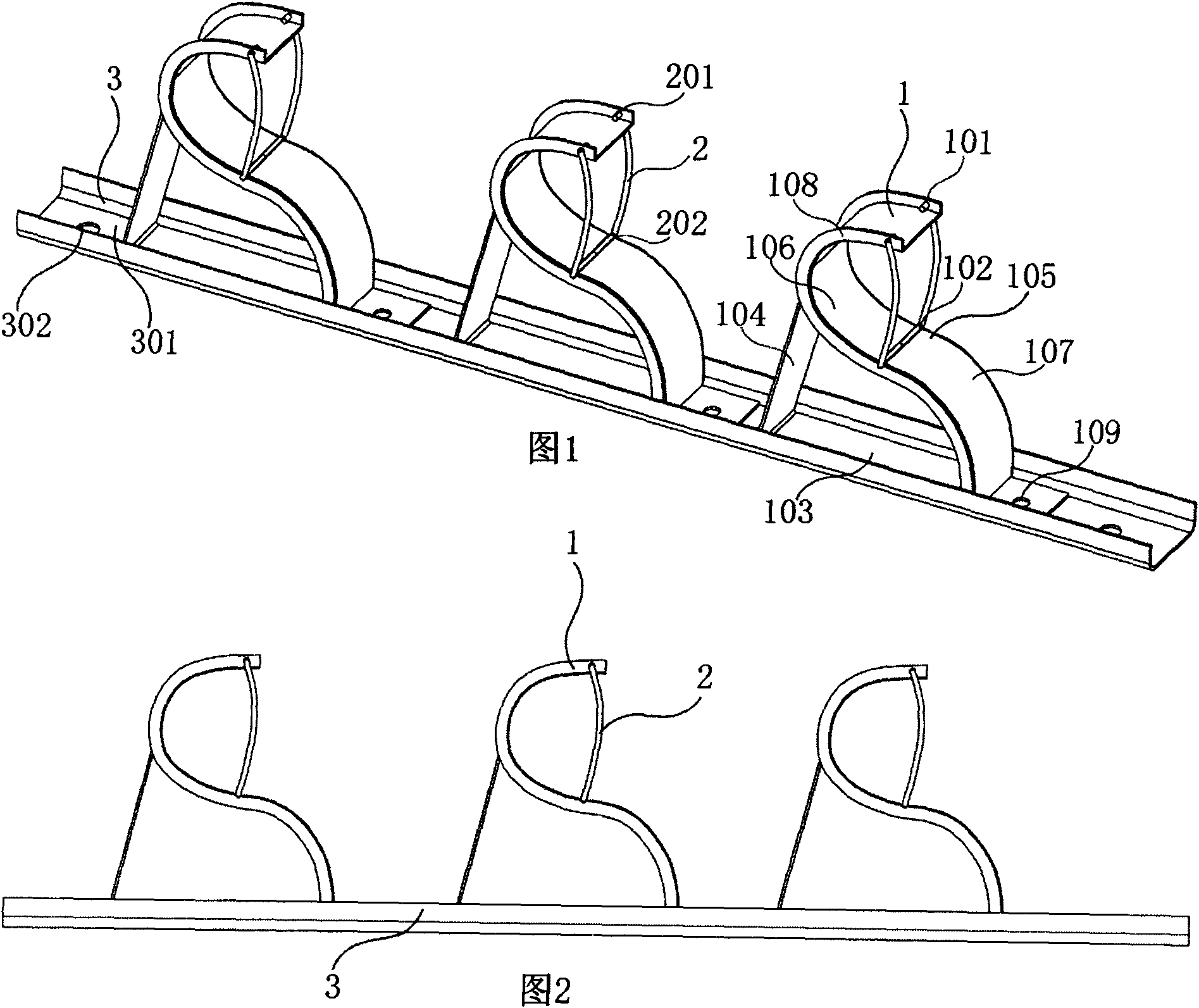 Safe tunnel cable bearer and installation method thereof