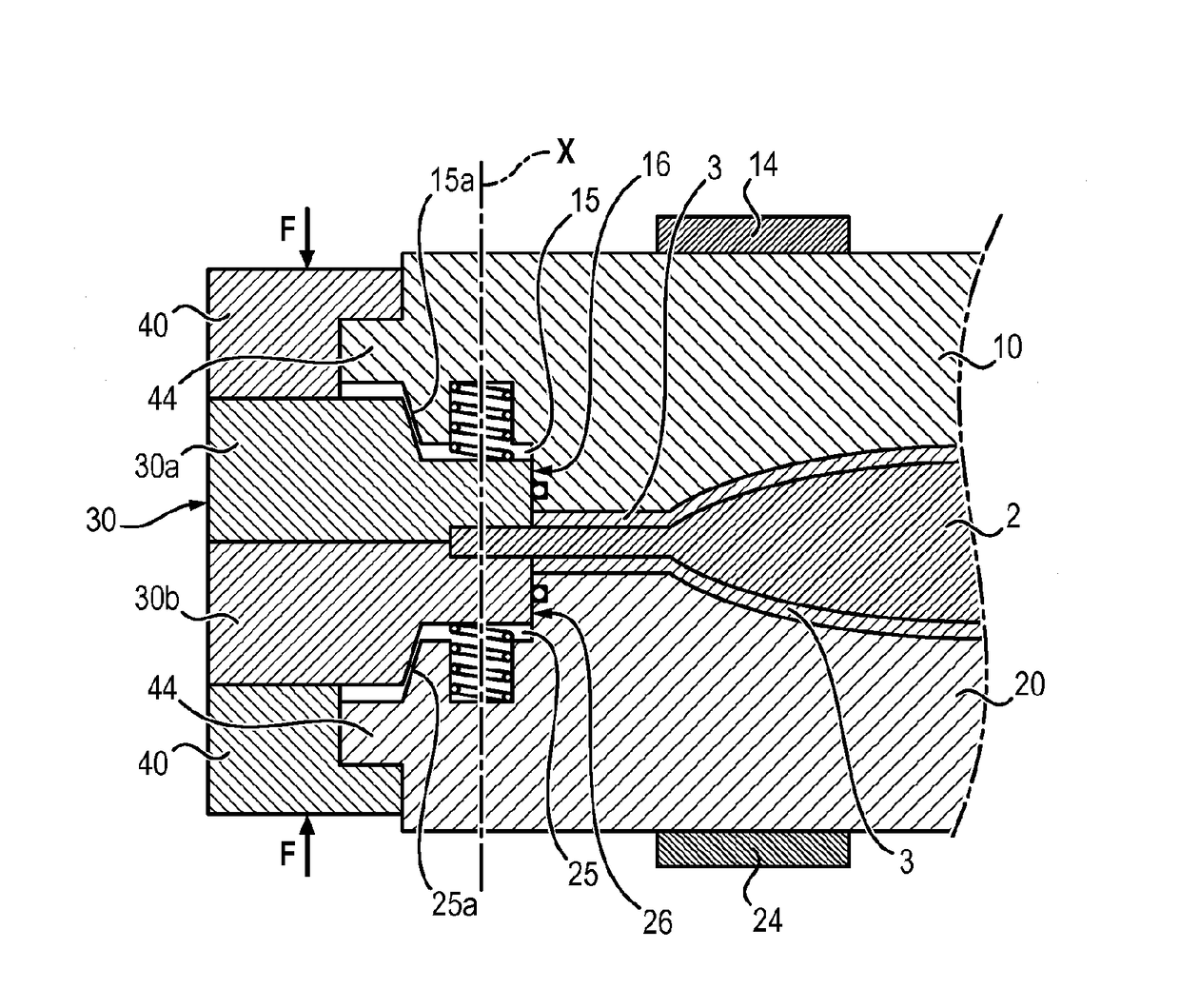 Coating of a turbine engine part by overinjection