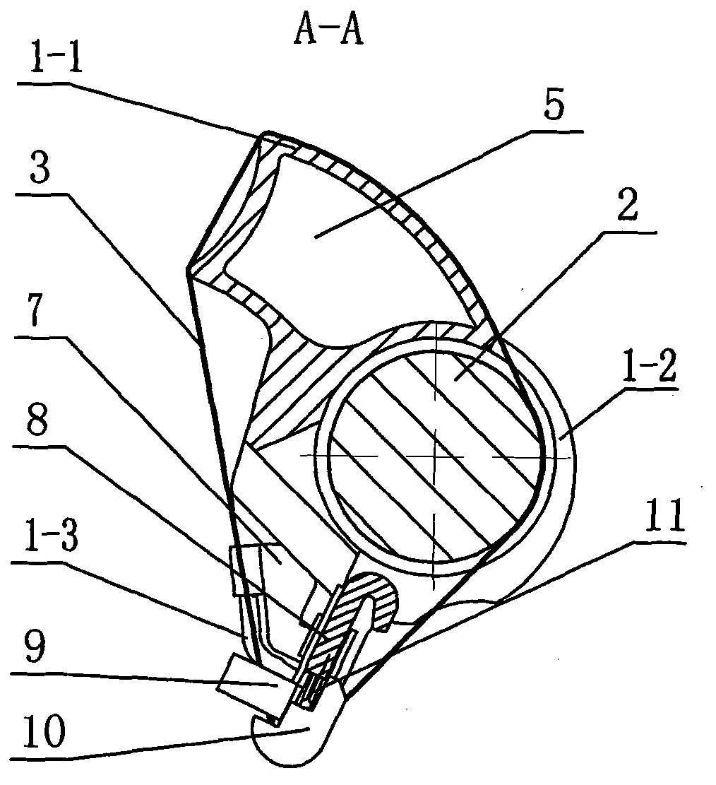 Integrated composite spinning device of ring spinning frame