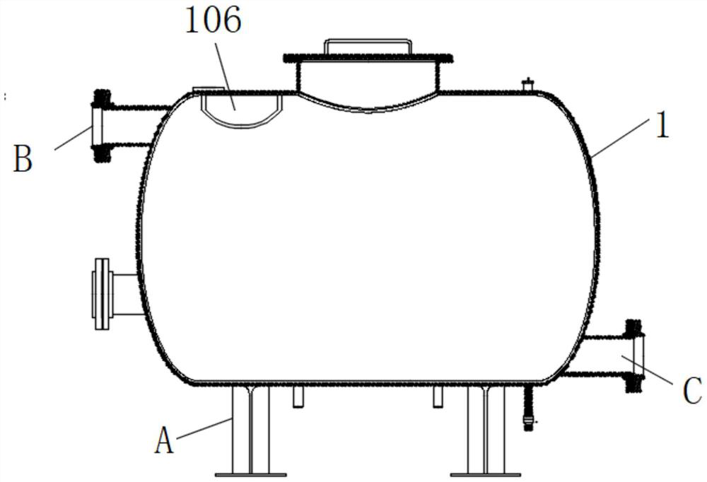 High-pressure water storage tank with small heat influence in arid region
