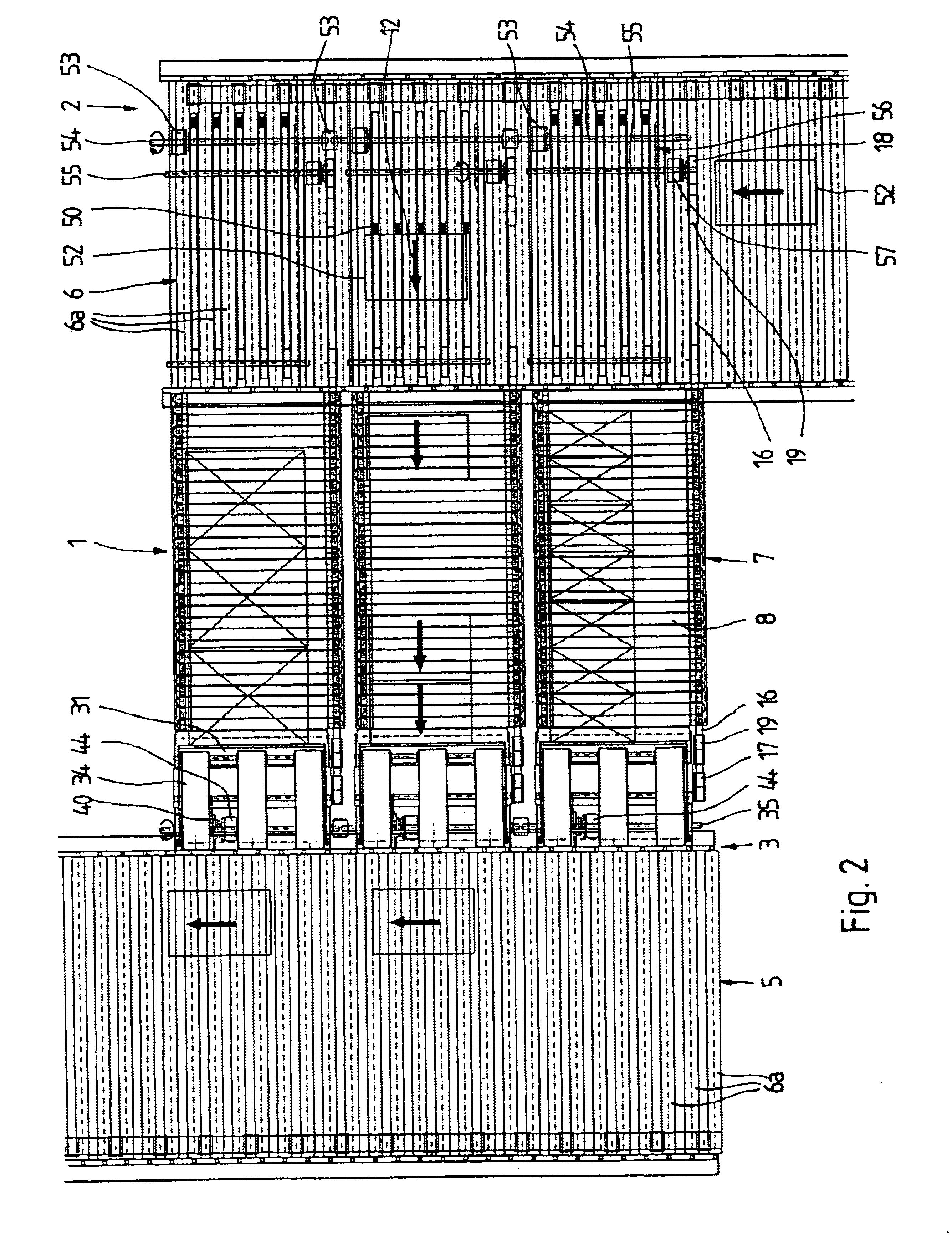 Conveying and/or storage device for packaged goods