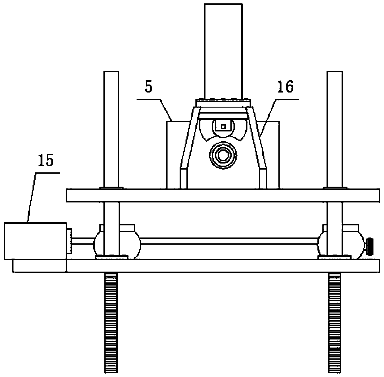 Height self-adjusting type steel pipe notching machine