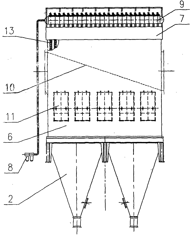 Long bag pulse spraying dust collector capable of preventing bag explosion