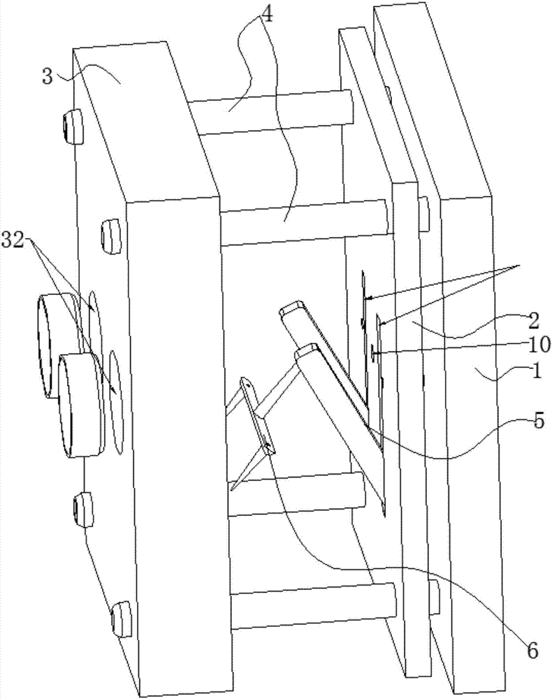 Automatic ejection device of three-plate mold pin-point gate