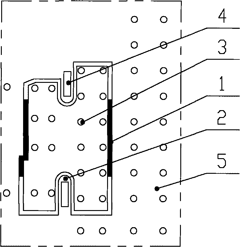 Double-opening spout for dodging chip element