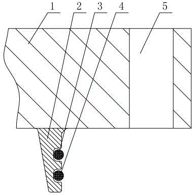 Variable-section self-locking leakage prevention device for large opening of internal-pressure vessel