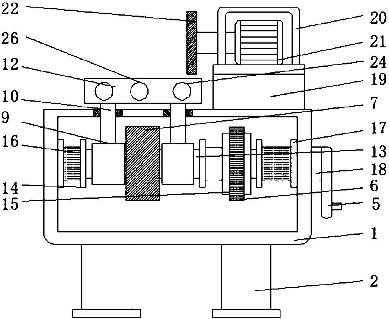 Grinding device adjustable in grinding distance