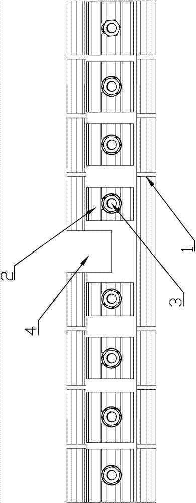 Wire abandoning and pole protecting device for transmission and distribution line and installation method for wire abandoning and pole protecting device