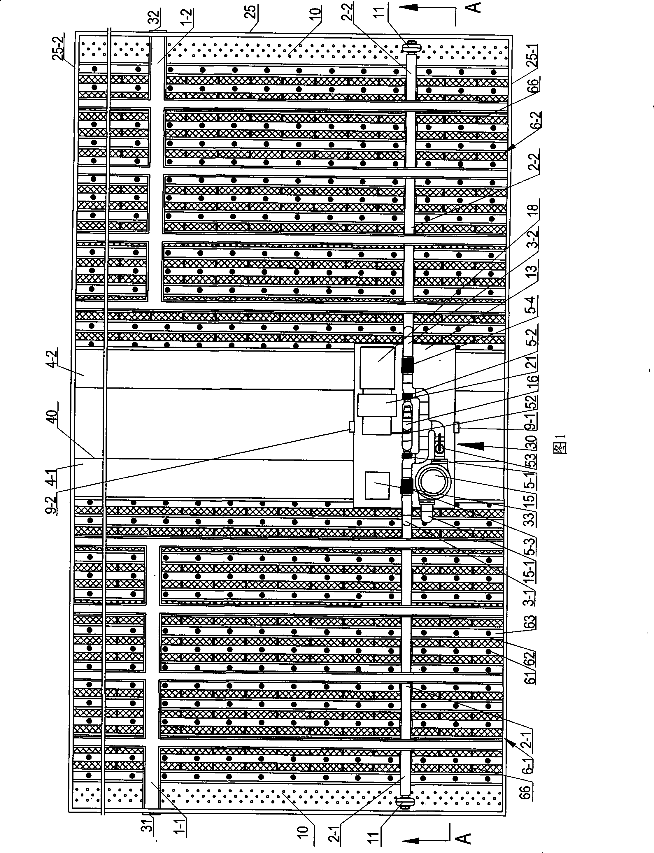 V shaped groove type microgrid component capable of continuously on-line updating dynamic membrane and use method thereof