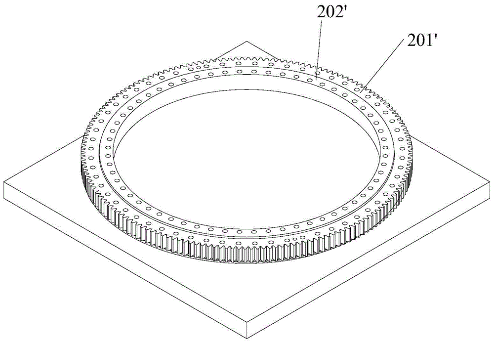 Revolved support assembly and engineering machine therewith