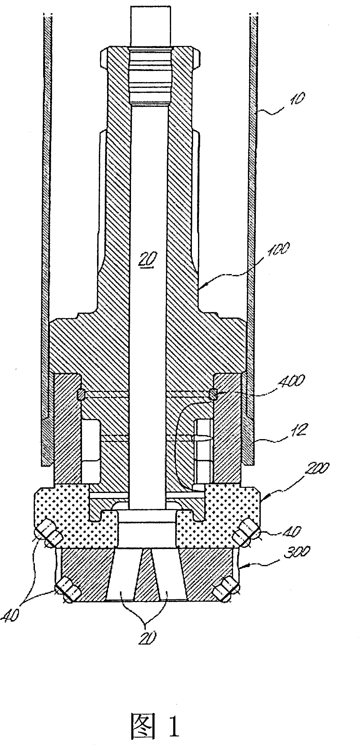 A drilling apparatus having in-line extending wings and driving method thereof