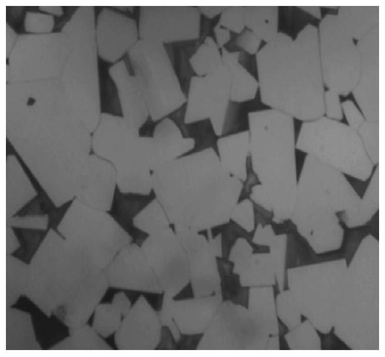 Method for preparing ultra-coarse-grain tungsten carbide from medium-particle tungsten powder