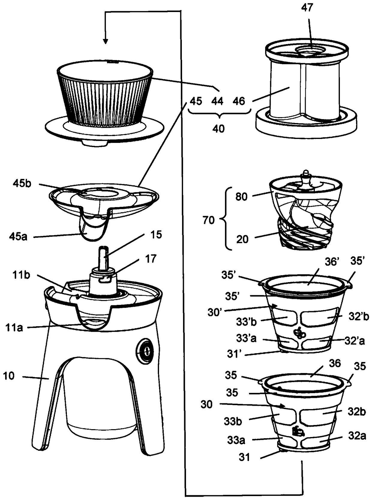 Cooking preparation appliance comprising a press screw and at least one filter