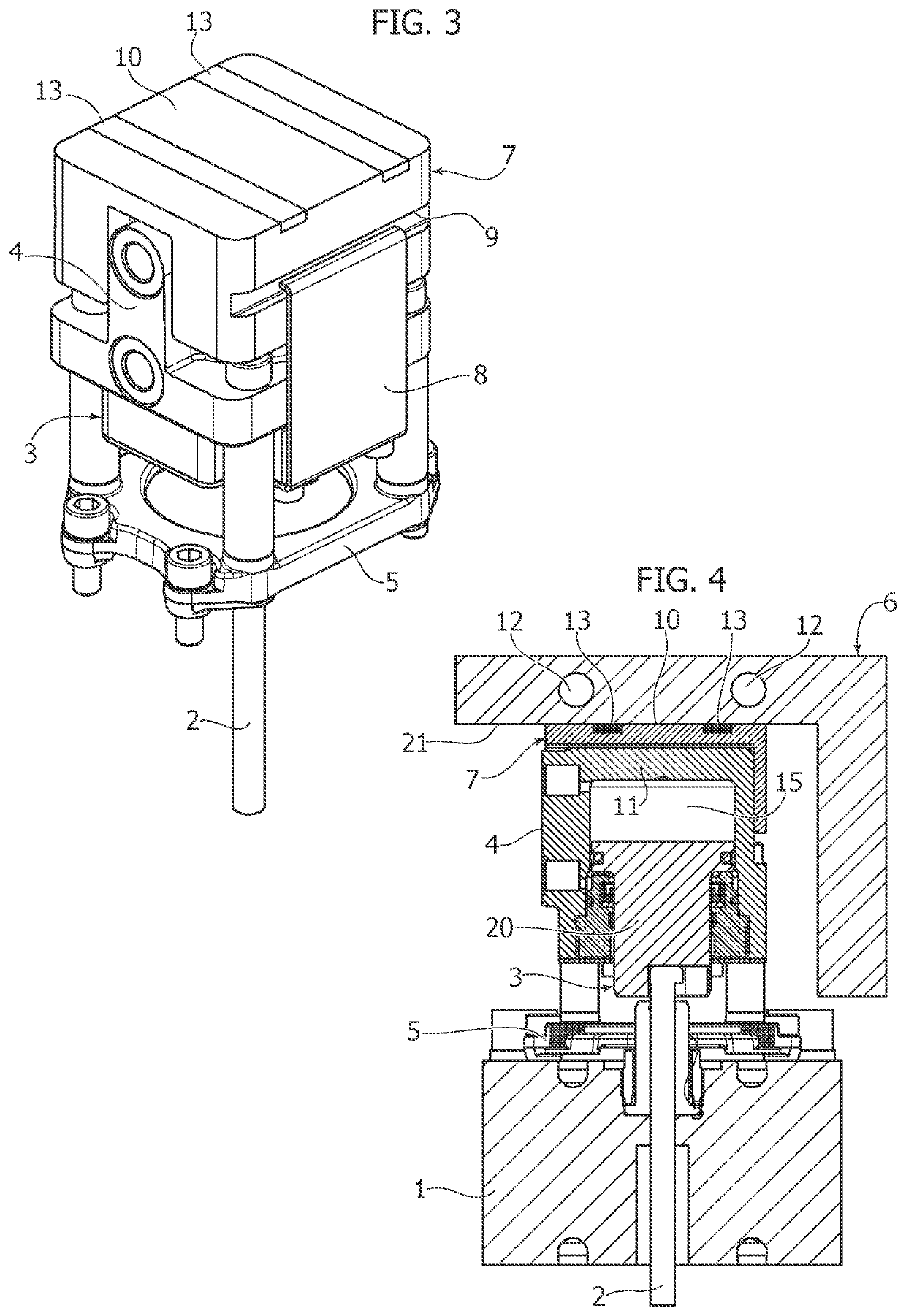 Apparatus for injection molding of plastic materials