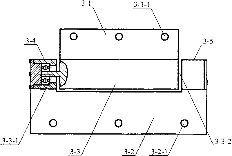 Operation mechanism of self-propelled multifunctional border stone slip form machine