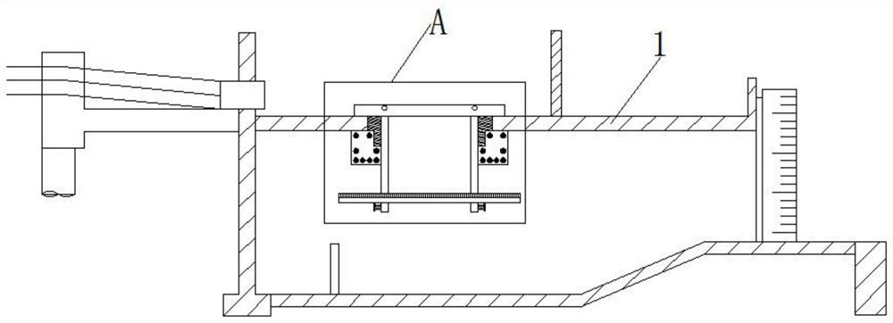 An operation platform for the reinforcement device of the foundation beam of the pump seat on the water surface of the expansion channel of the pumping station