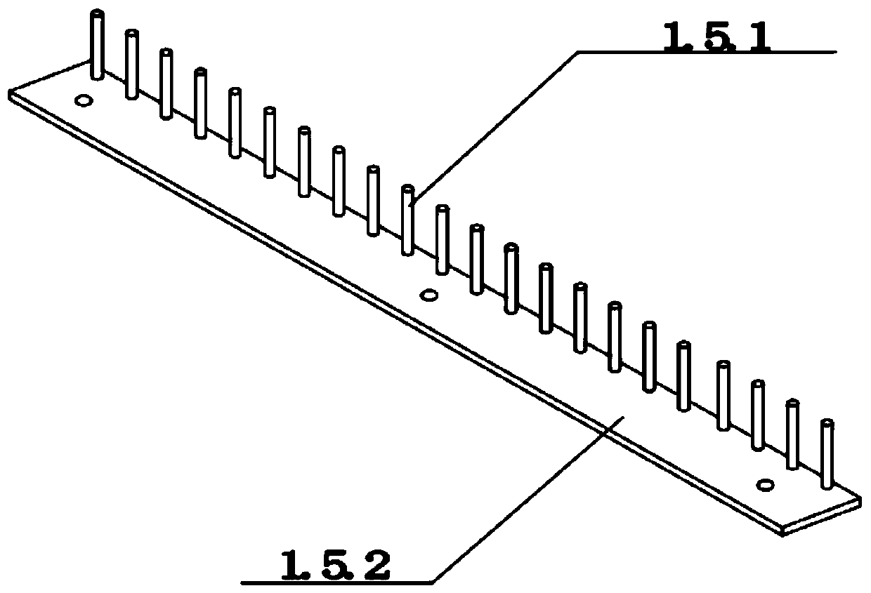 Device for screening and cutting short of long tobacco shreds