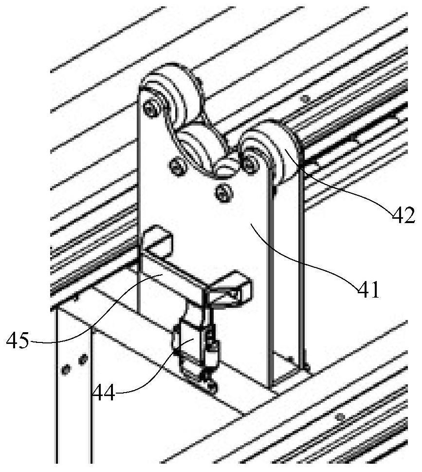 Full-automatic hose sheath winding machine