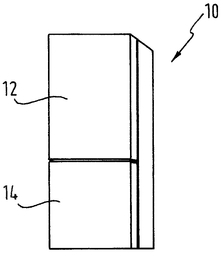 Refrigerator having a freezer box and a refrigerant circuit and method for operating a refrigerator