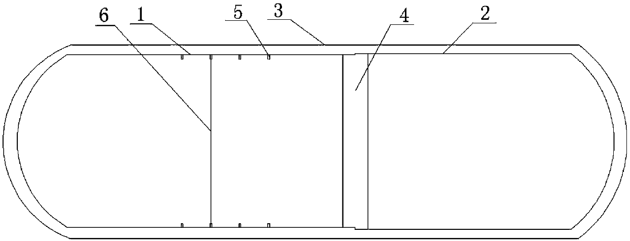 A kind of capsule and preparation method thereof