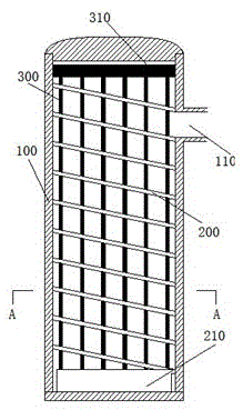 Continuous conveying device for crystal precipitation