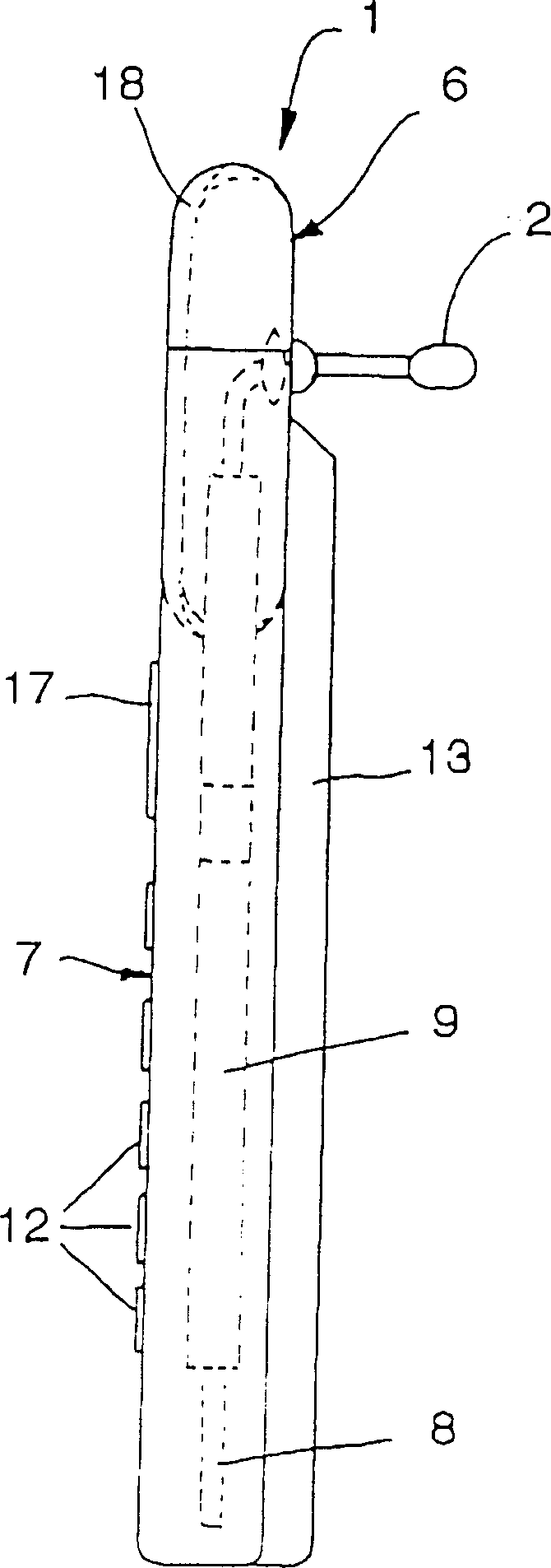 Mobile telephone with protection device against radiations generated while it is used