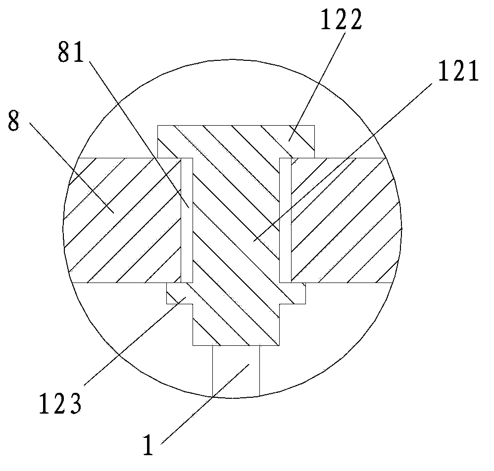 Solid-liquid interface determination device for silicon ingot furnace