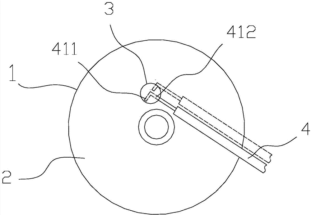 Welding method capable of increasing connecting strength of gold-sprayed end surface of capacitor and leading wire