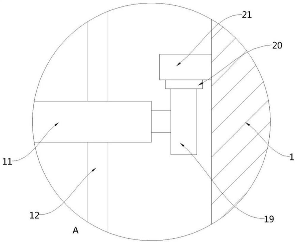 A mixing and extruding device for raw materials for sealing ring production