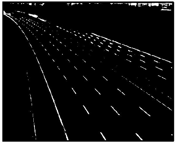 Expressway pavement detection method based on lane lines