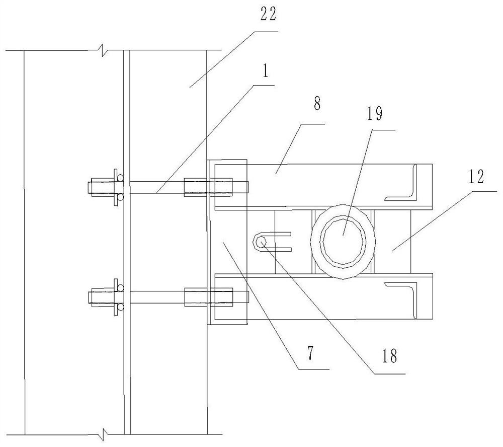 Connecting device between concrete conveying pipeline and pier column