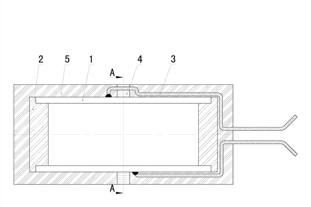 High hydrostatic pressure-resistant small piezoelectric hydrophone and manufacturing method thereof