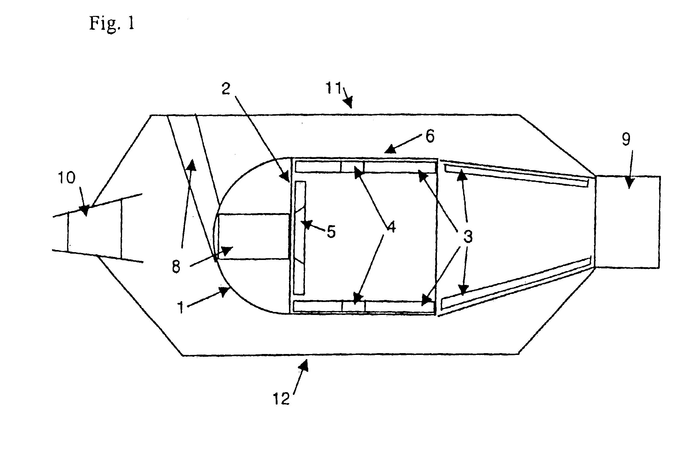 Dilution air hole in a gas turbine combustion chamber with combustion chamber tiles