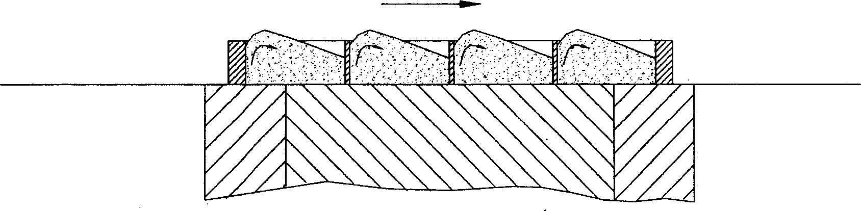 Ceramic brick feeding device and its use method
