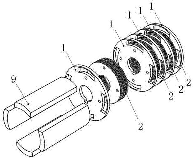 Permanent-magnet surface-mounted motor rotor with fixed plates