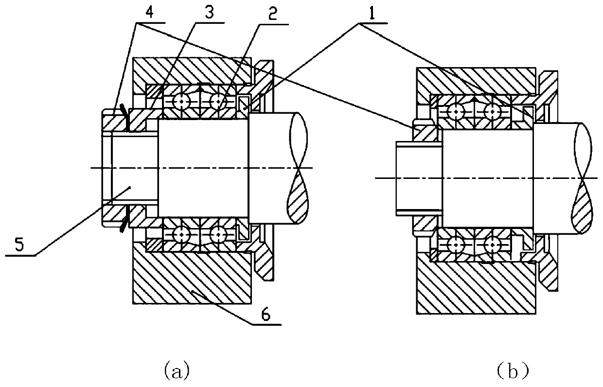 A mounting assembly suitable for monitoring rotating parts of rolling bearings