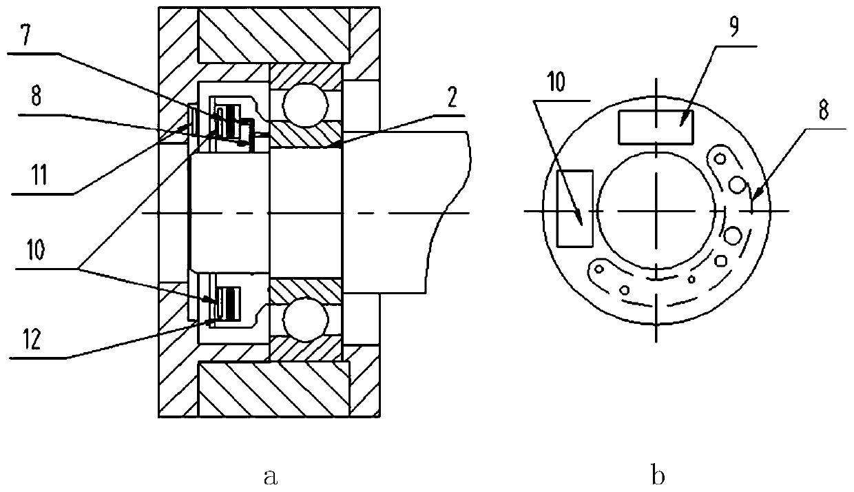A mounting assembly suitable for monitoring rotating parts of rolling bearings