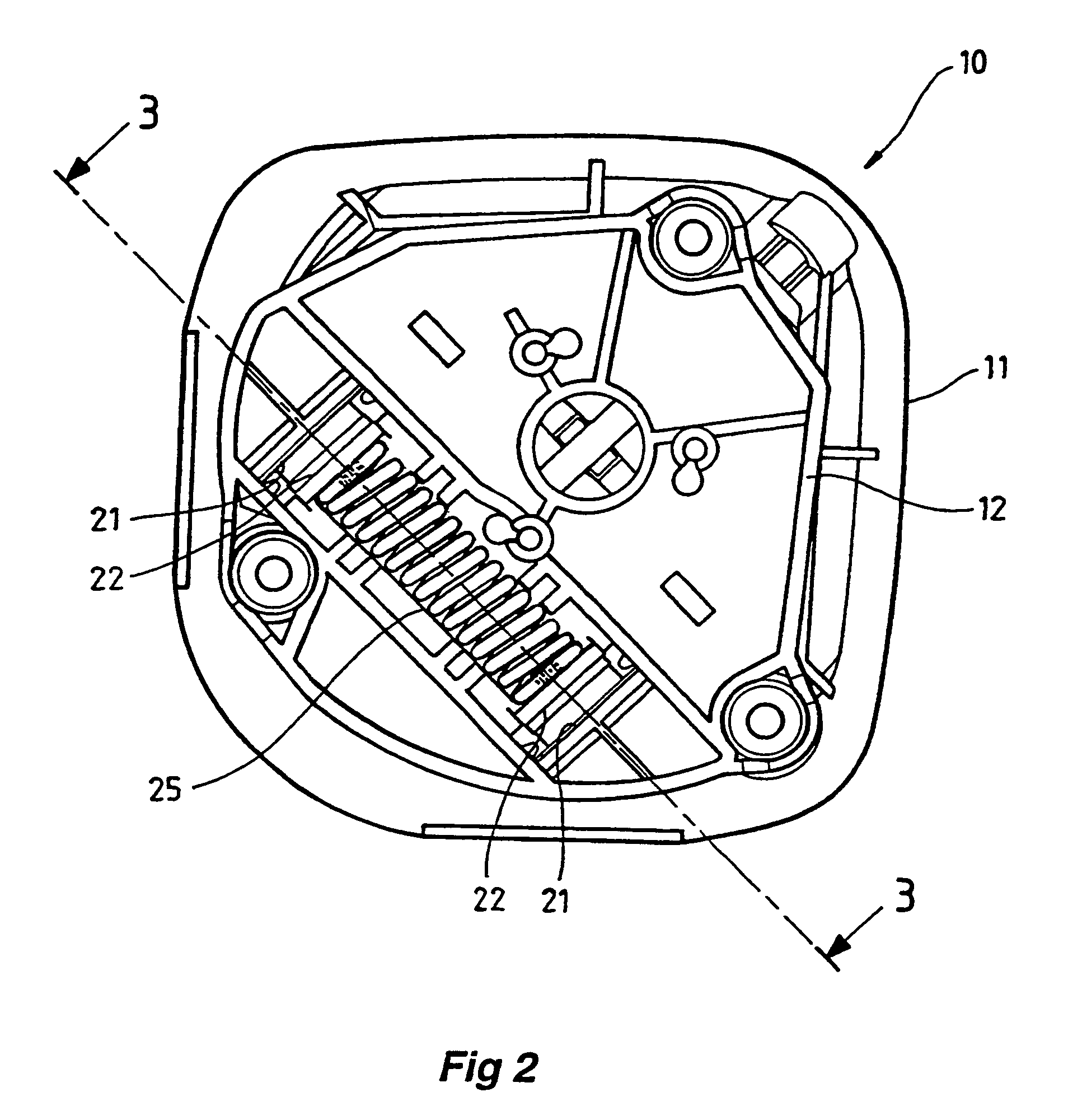Mirror mounting assembly for controlling vibration of a mirror