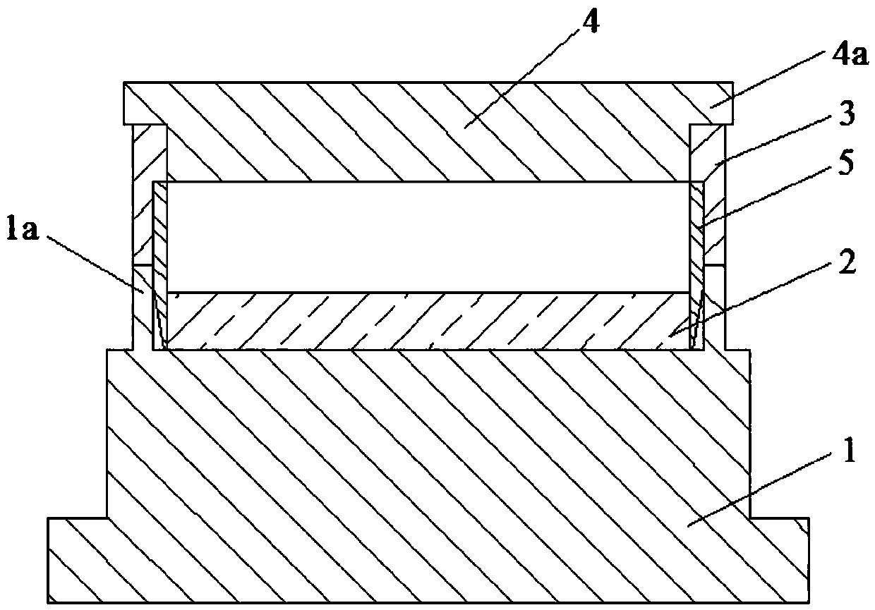 A two-way layered sample pressing device and sample pressing method for preparing a consolidation test sample