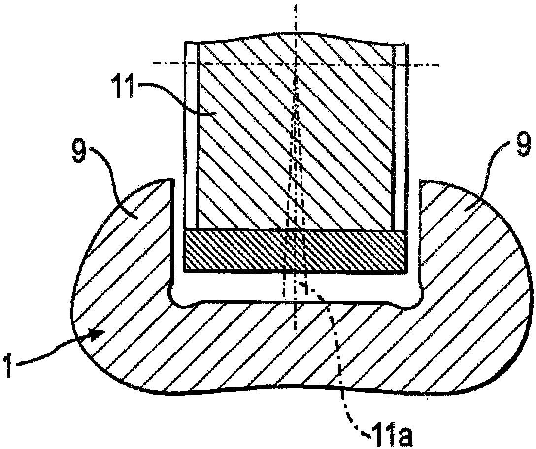 Grinding machine device with pivotable mounting of a grinding spindle unit and method for pivoting a grinding spindle unit on a grinding machine