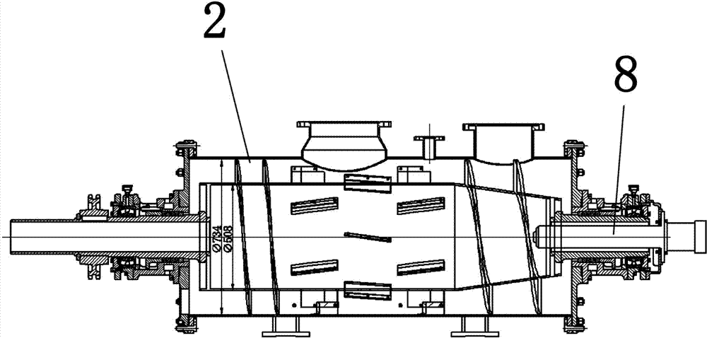 Internal heating spiral propulsion type waste plastic cracking device