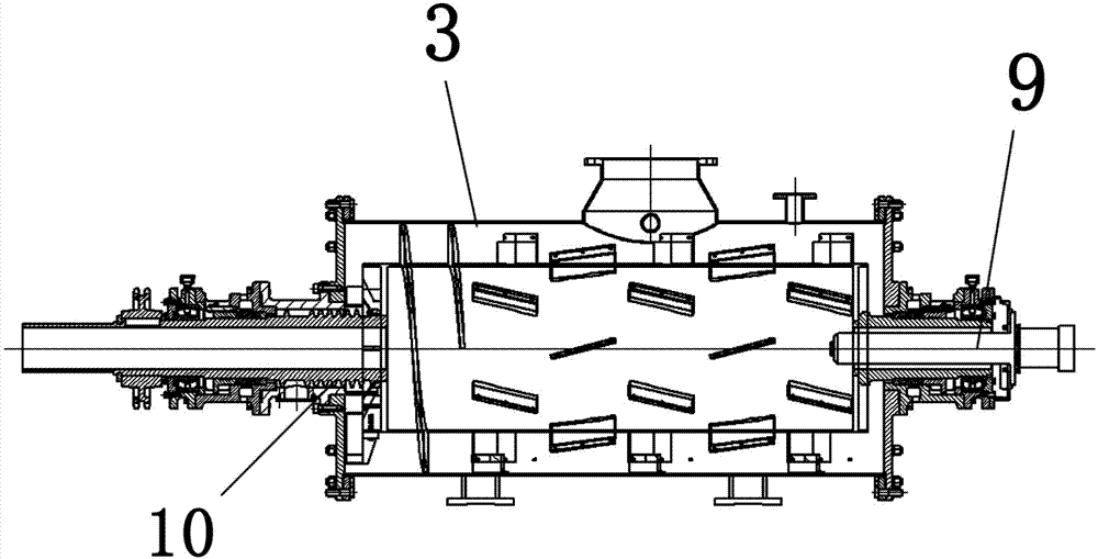 Internal heating spiral propulsion type waste plastic cracking device