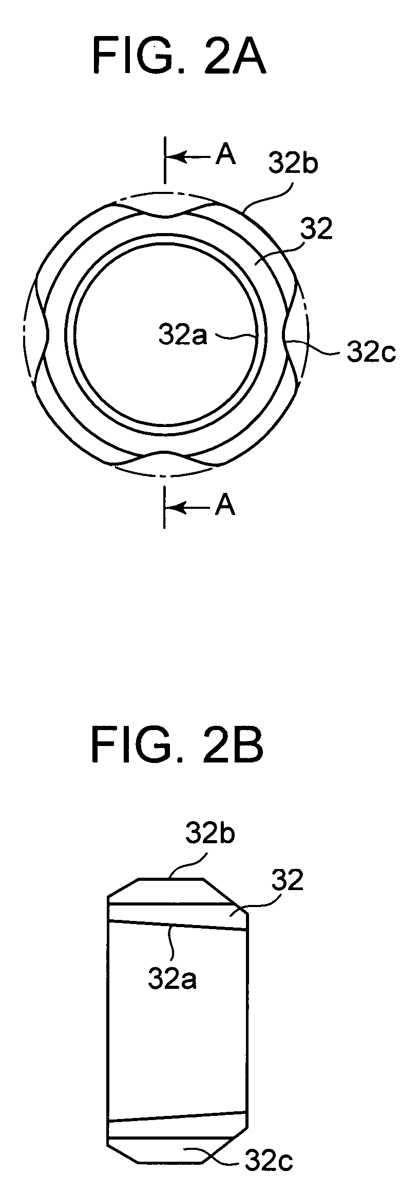 Magnetic field forming device and displacement sensor using same