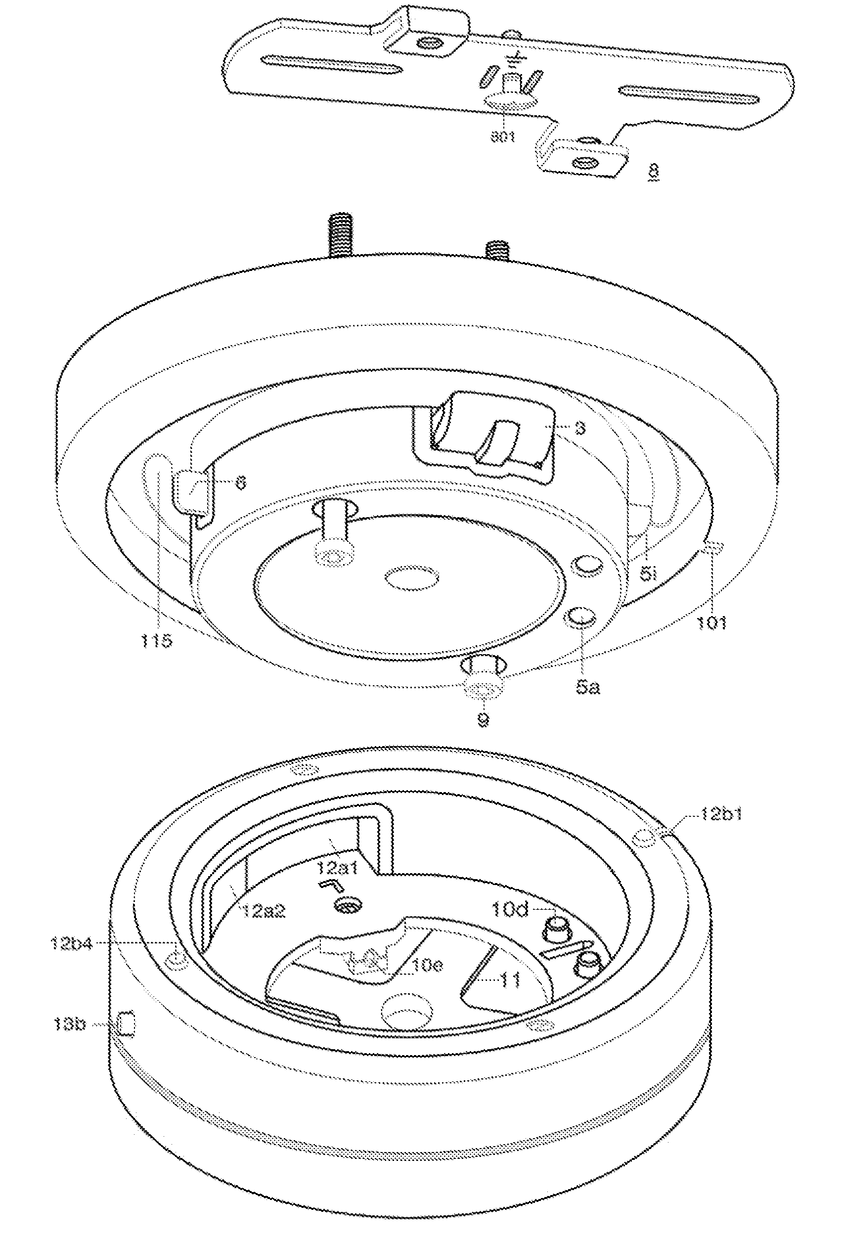 Socket and plug for load-bearing suspended lamp