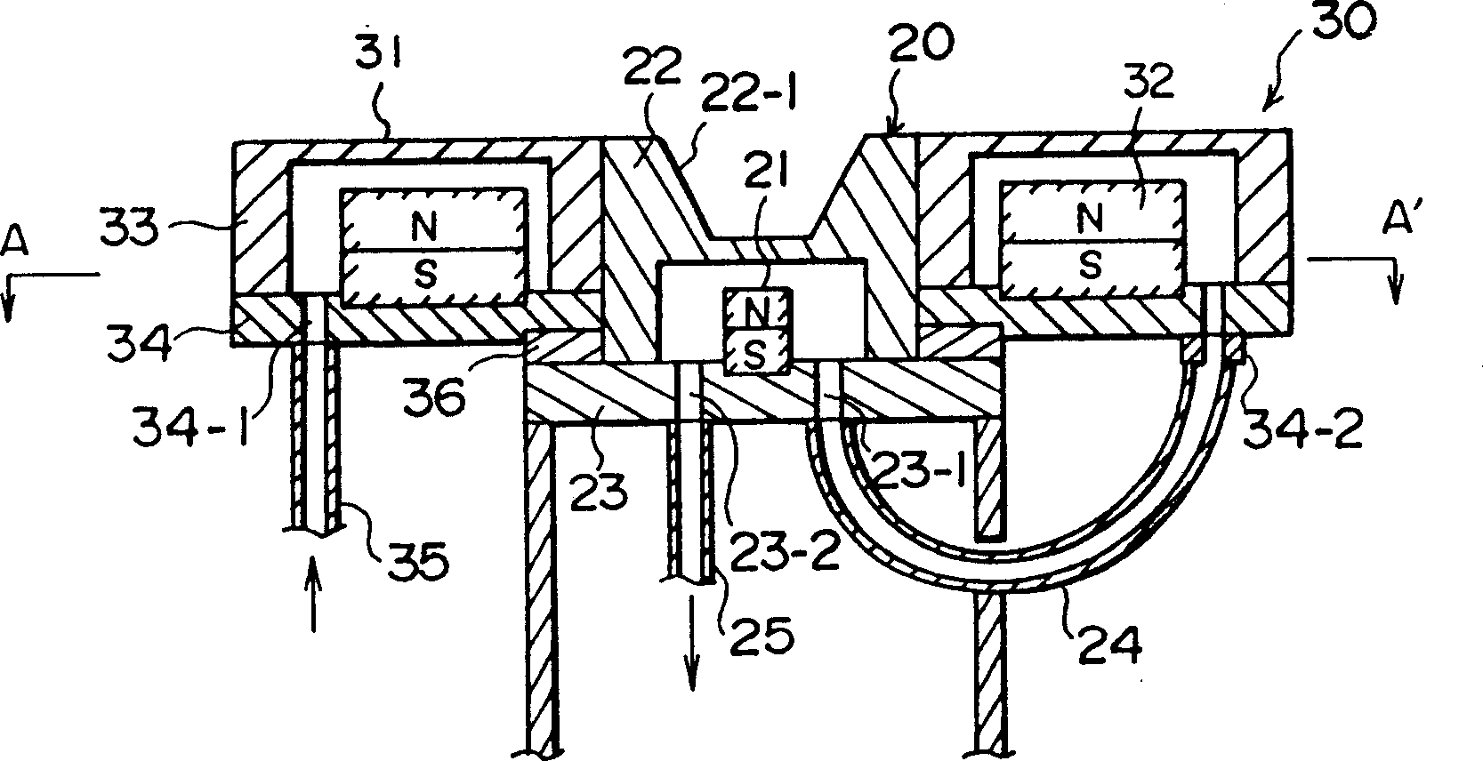 Ion plating apparatus that prevents wasteful consumption of evaporation material