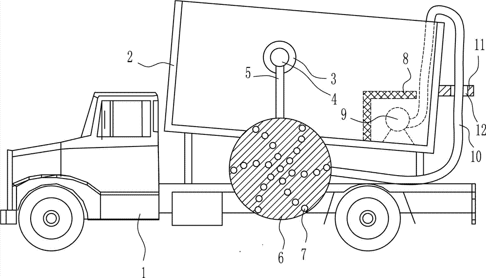 Dedusting agent oscillating type spraying vehicle for tunnel construction
