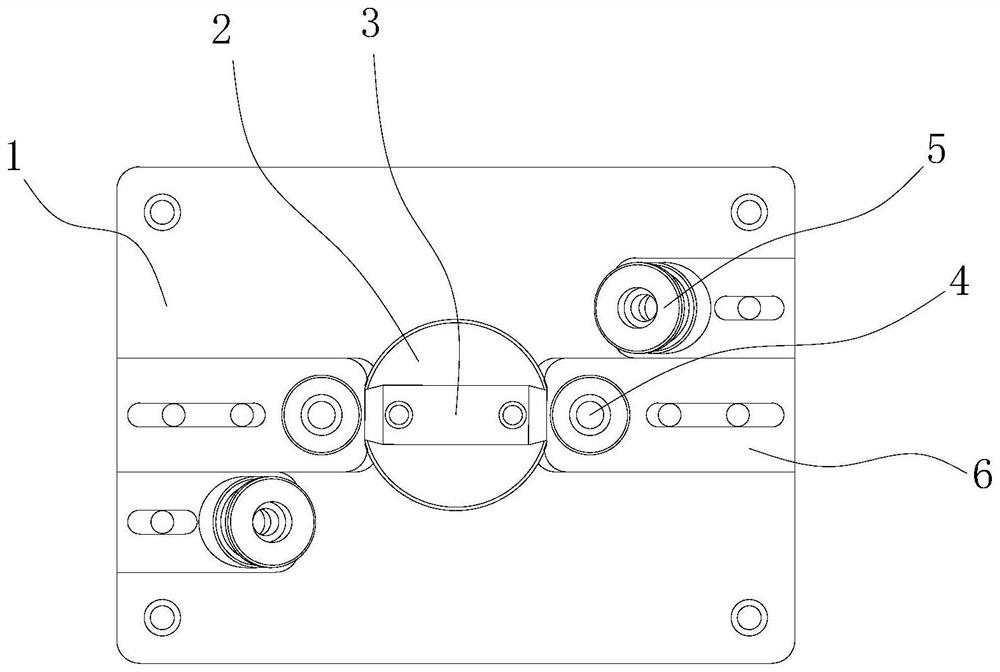 Insulator top pre-twisted binding wire bending device and method for manufacturing bent binding wire