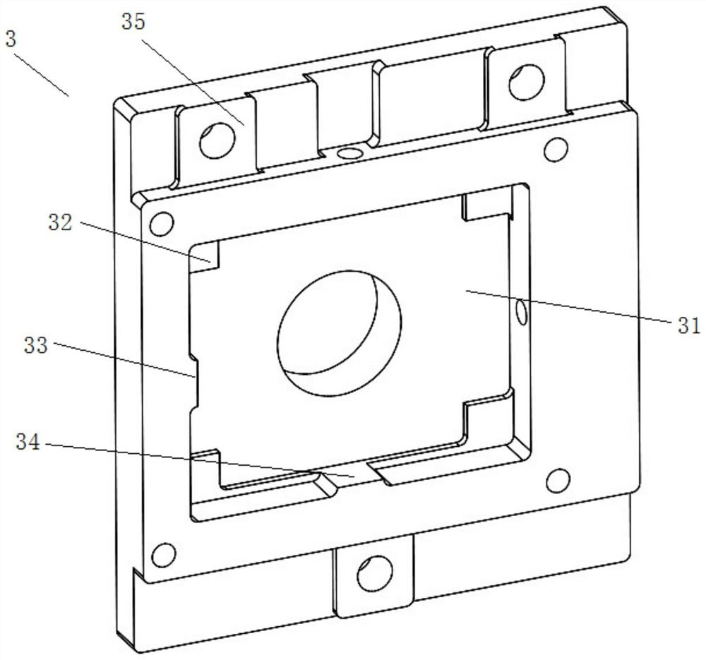 Low-temperature high-stability supporting structure for installing reflective optical grating