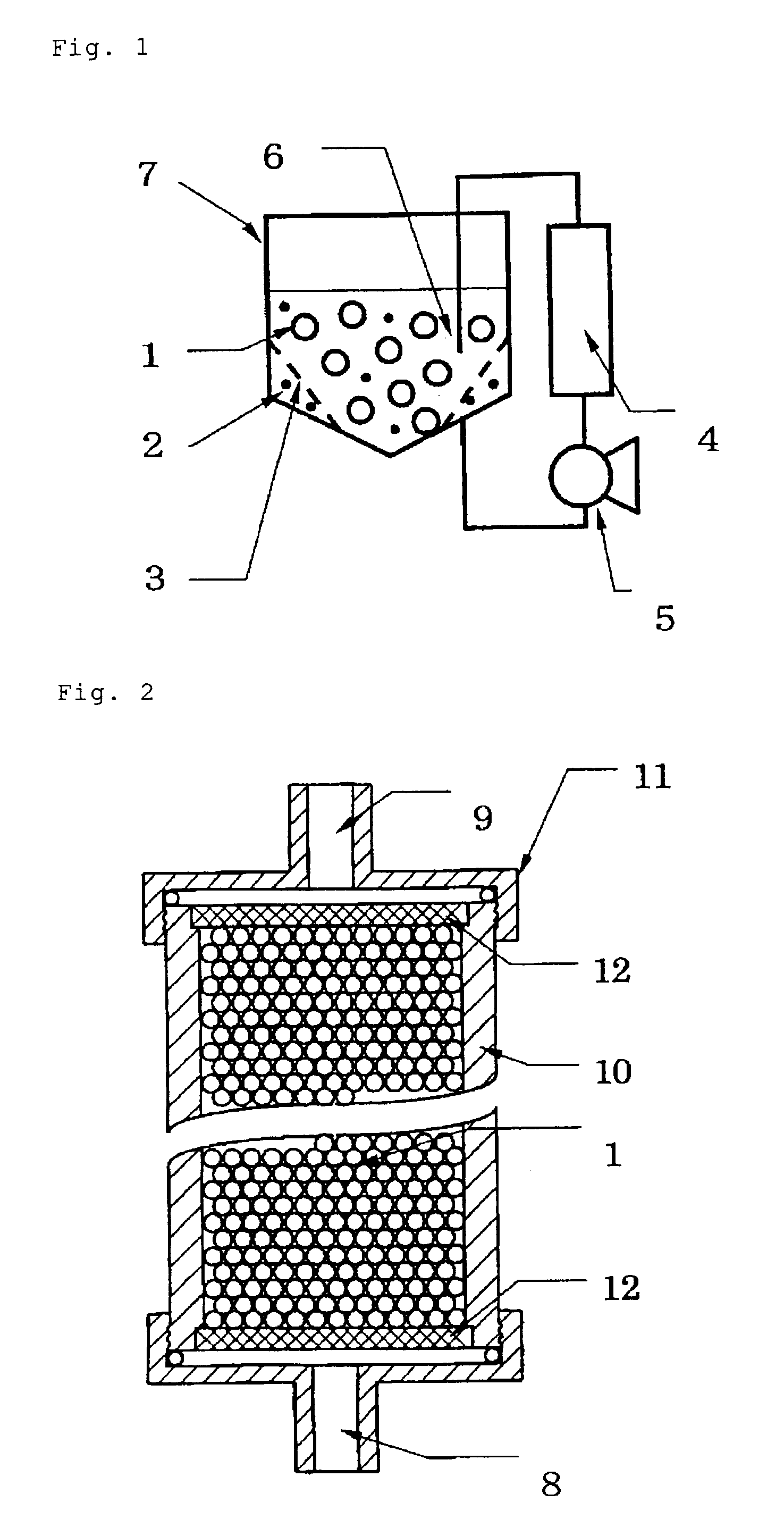Direct hemoperfusion adsorber packed with adsorbent having water insoluble microparticle removed therefrom, and method of obtaining direct hemoperfusion adsorbent having water insoluble microparticle removed therefrom