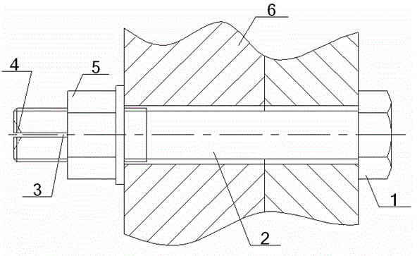 External threaded fastener with pre-formed slot at tail end and capability of realizing riveting assembly and use method thereof